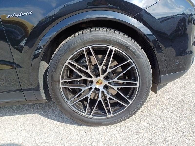 Porsche Cayenne 3.0 V6 E-HYBRID