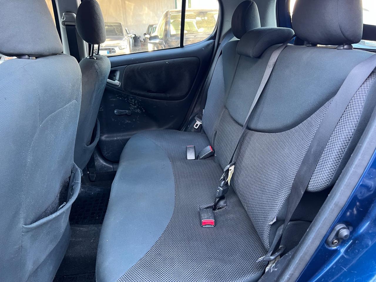 Toyota Yaris 1.0i 16V cat 5 porte Blue
