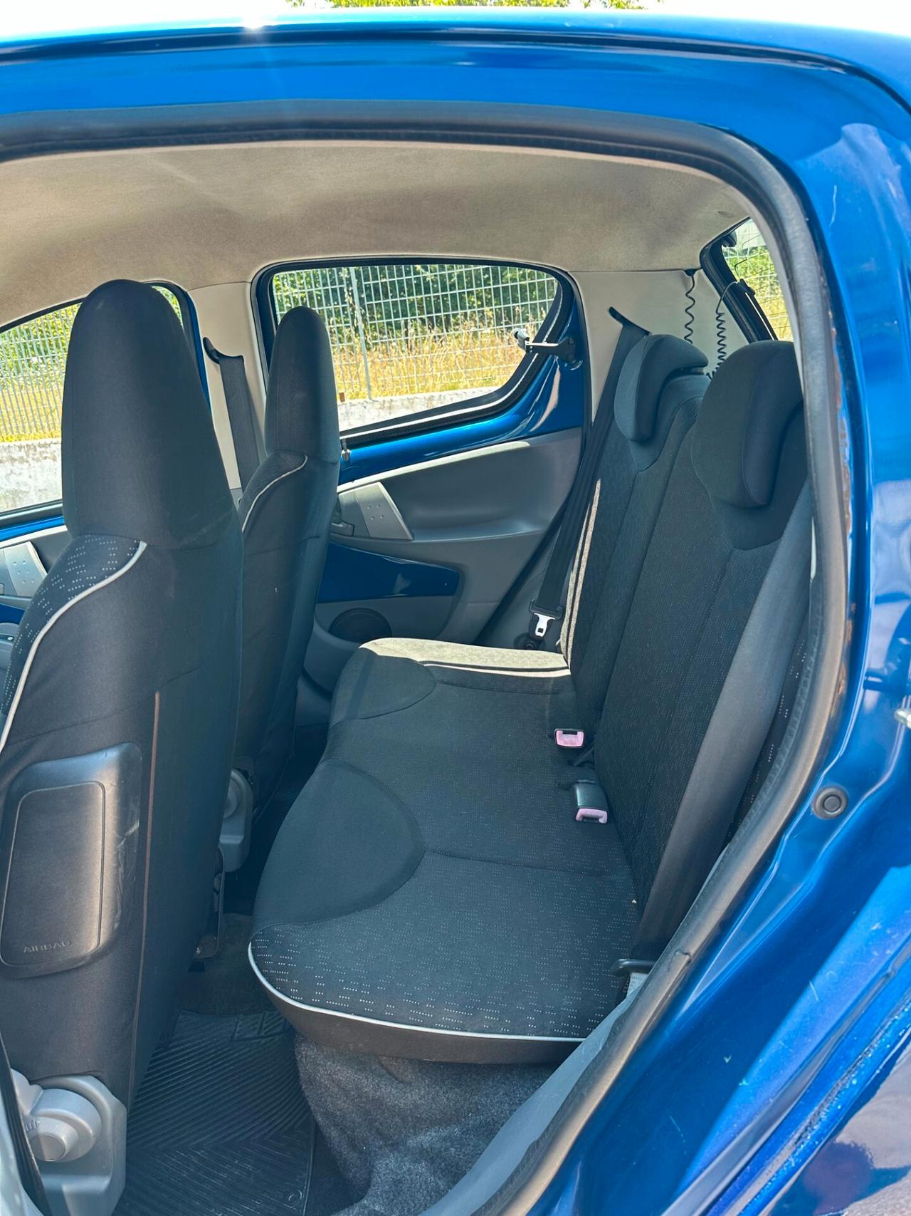 Toyota Aygo 1.0 5 porte cambio automatico