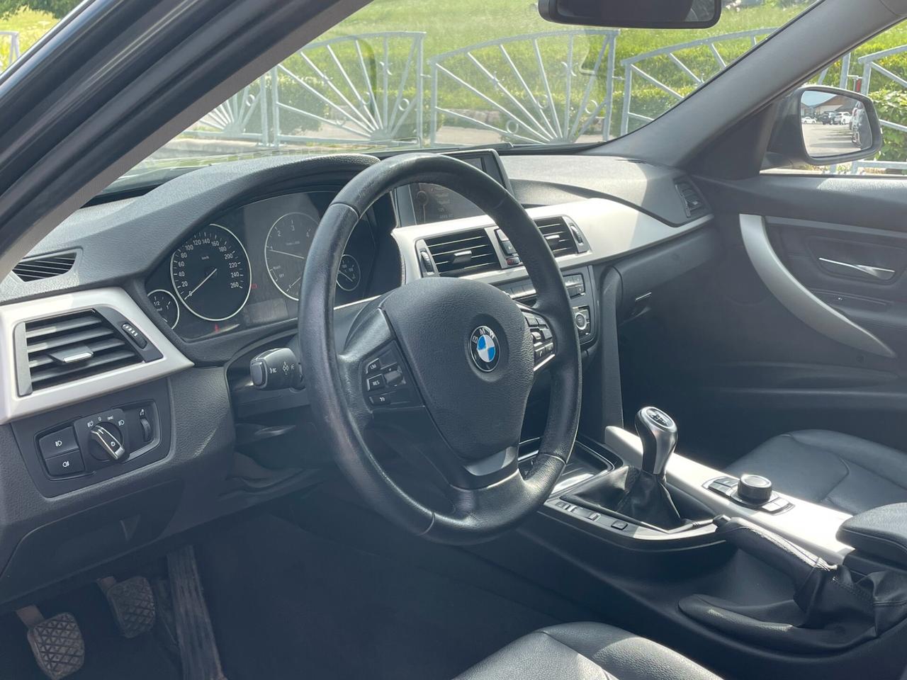 Bmw 318 xDrive Touring