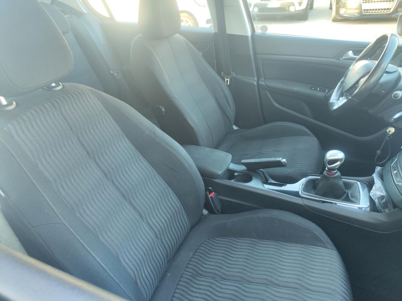 Peugeot 308 PureTech Turbo 130 S&S EAT6