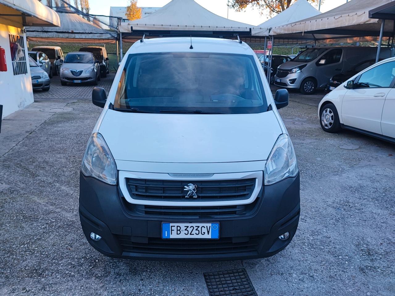 Peugeot Partner 3 Posti Euro 6 IVA COMPRESA