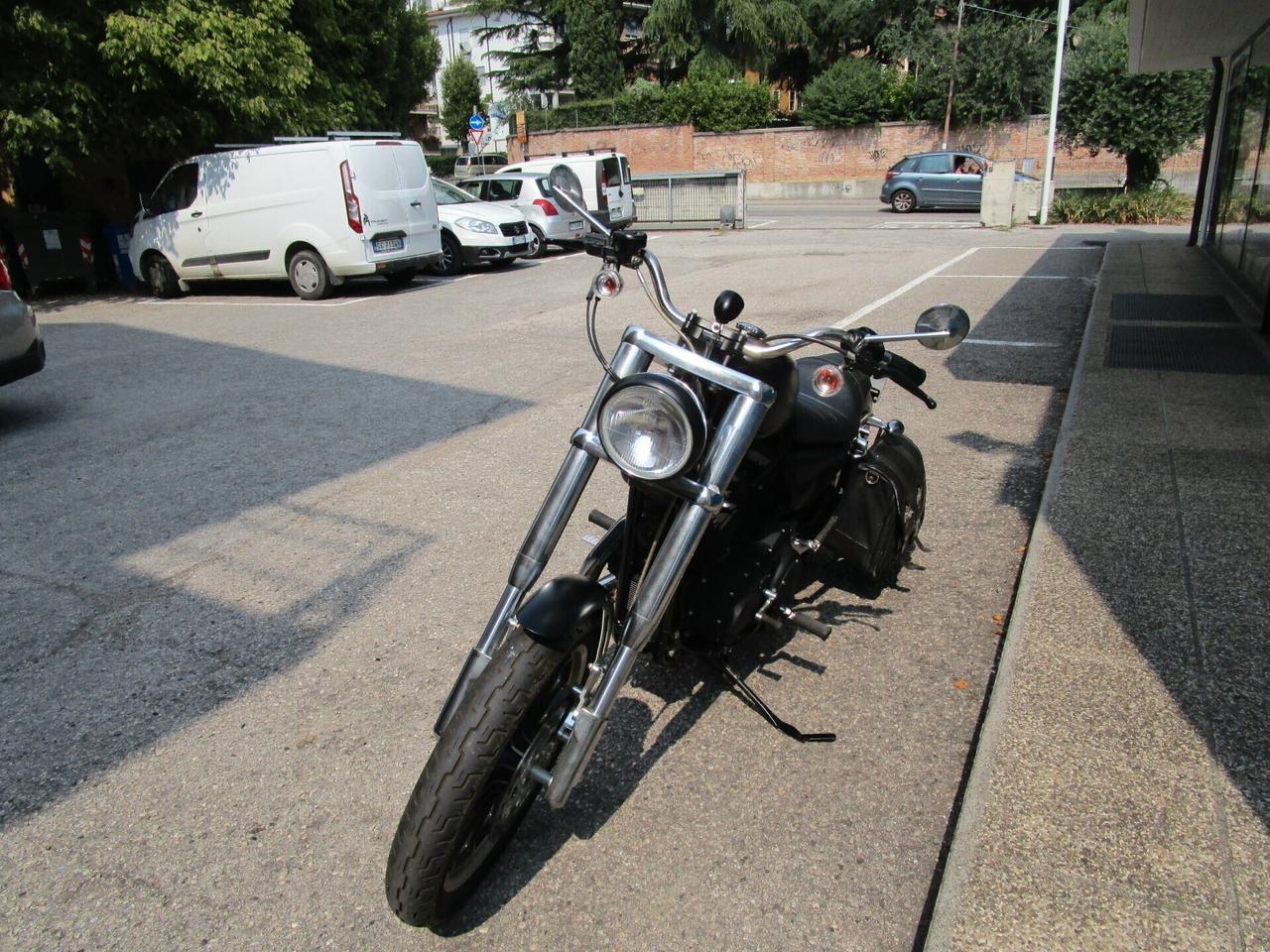 Harley-davidson 883 Sportster Custom