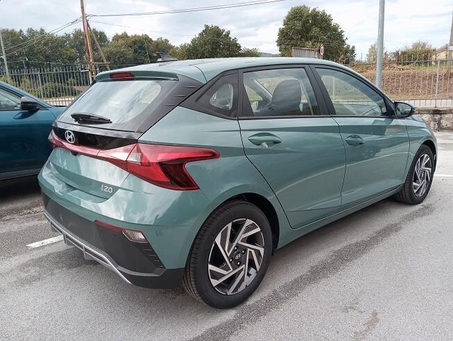 Hyundai i20 1.2 MPI MT Connectline