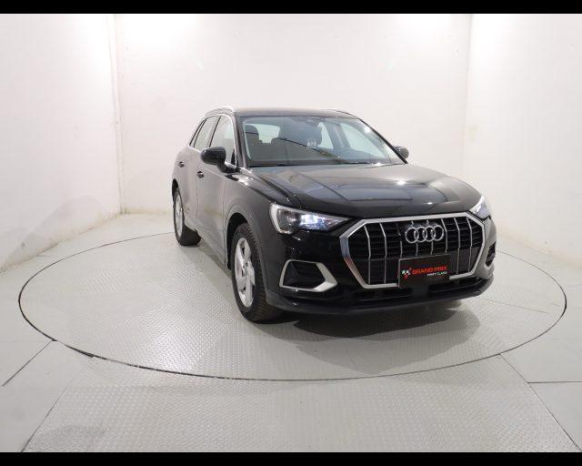 AUDI Q3 35 TDI S tronic Business Advanced