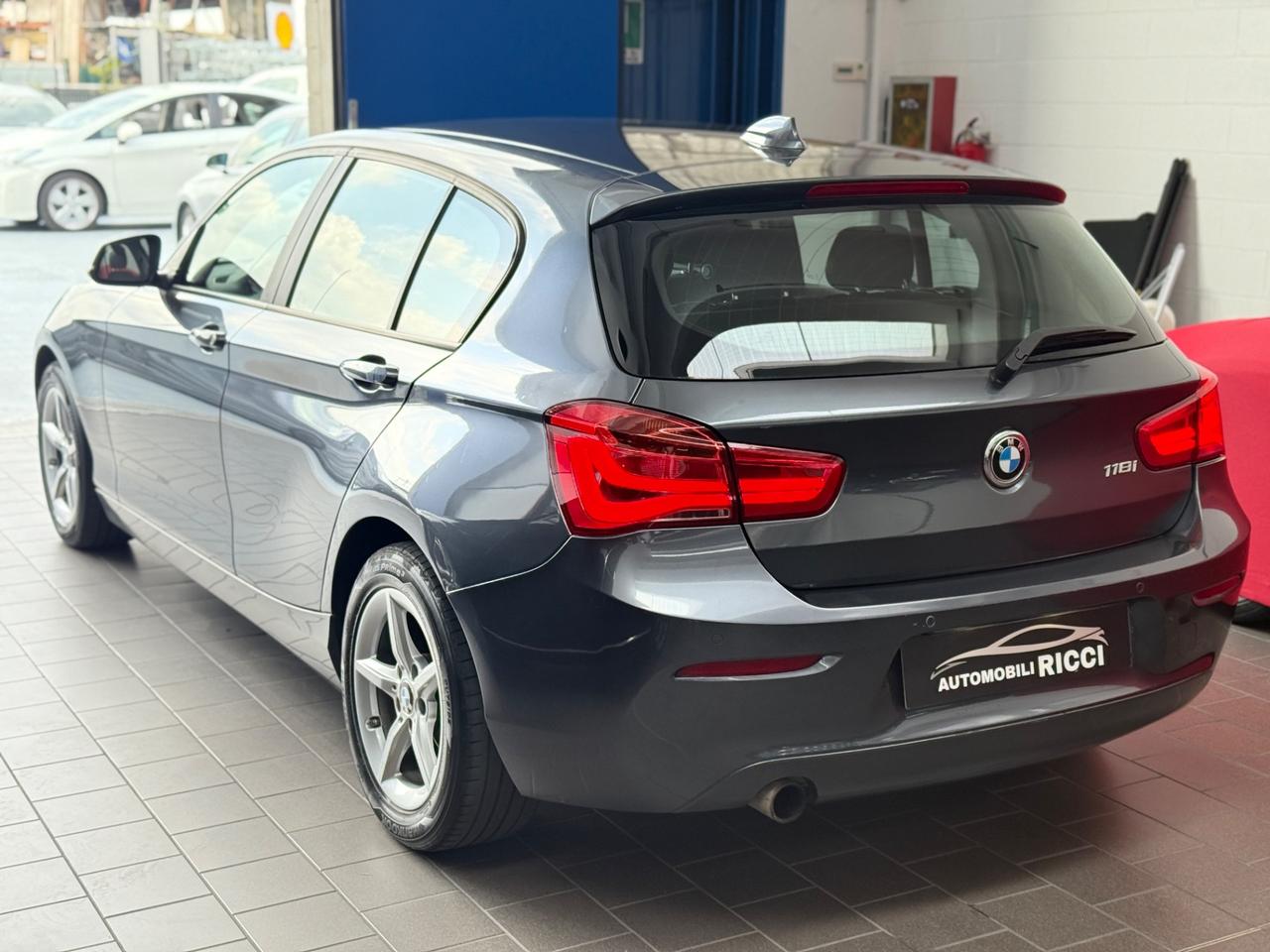 Bmw 118i 5p. Advantage 136cv
