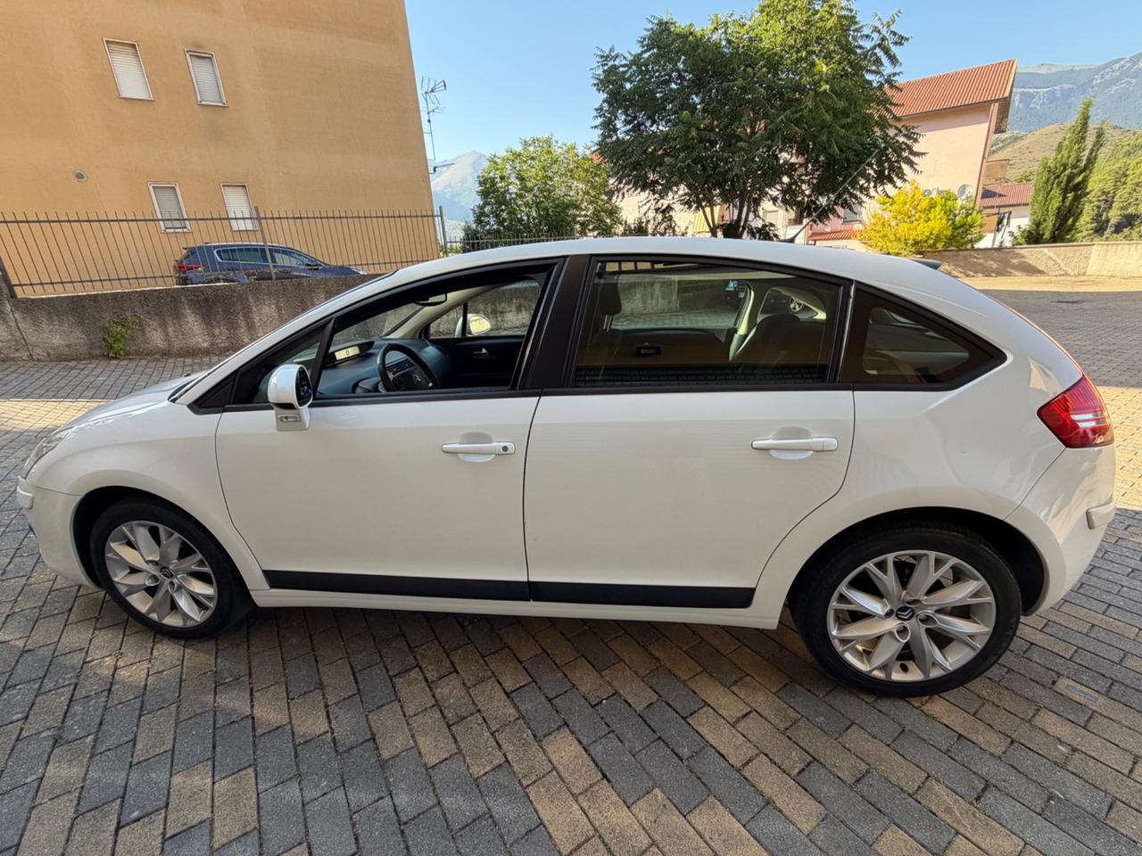Citroen C4 1.6 16V 120CV NEOPATENTATI