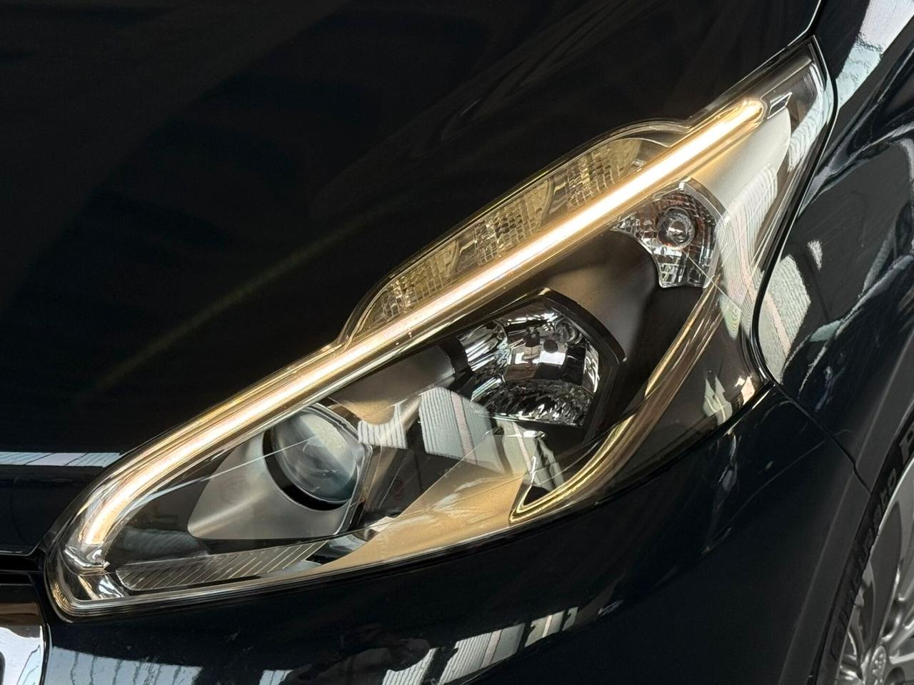 Peugeot 208 PureTech 82 5 porte Allure