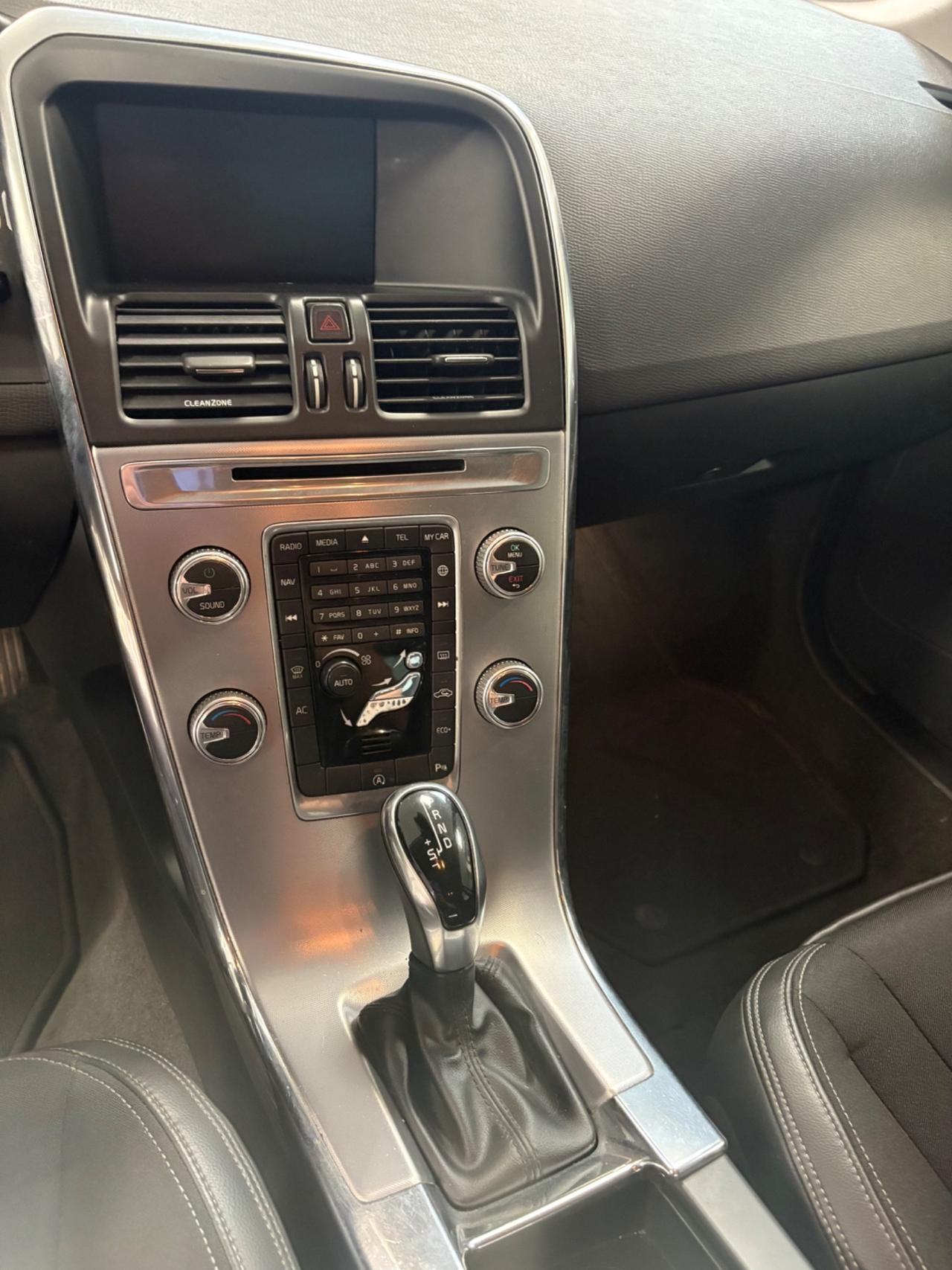 Volvo XC 60 XC60 D3 Geartronic R-design