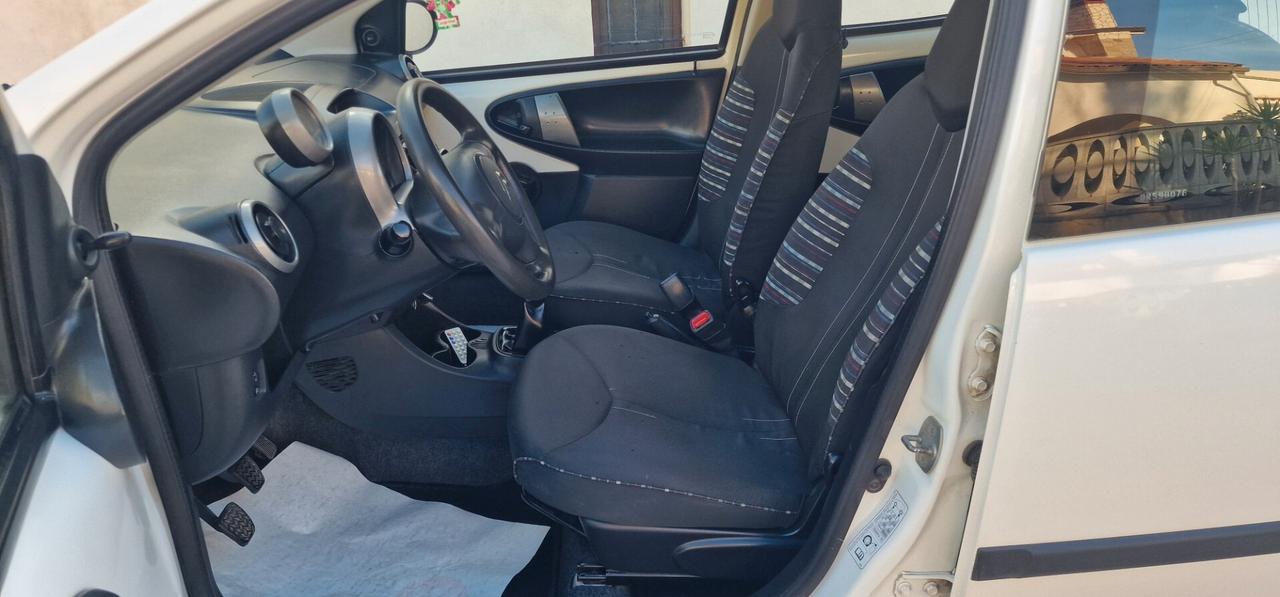 Citroen C1 1.0 3p. Van Attraction