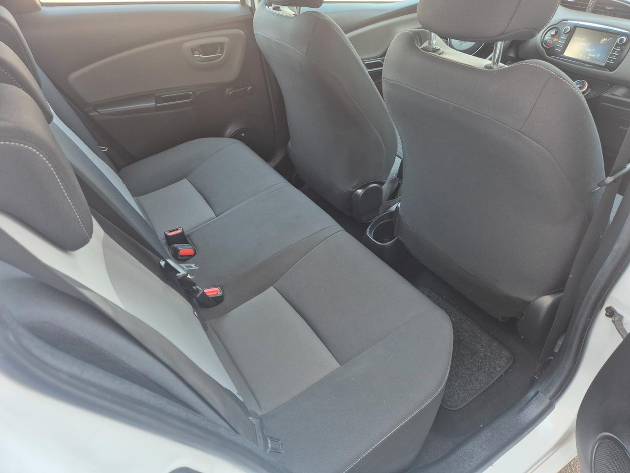 Toyota Yaris 1.0 Benzina Euro 6 NEOPATENTATO