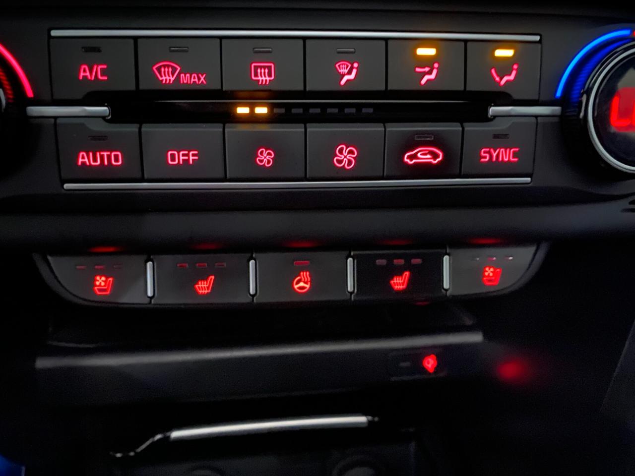 Kia XCeed 1.6 CRDi 136 CV MHEV DCT Black Line Edition CON FINANZIAMENTO