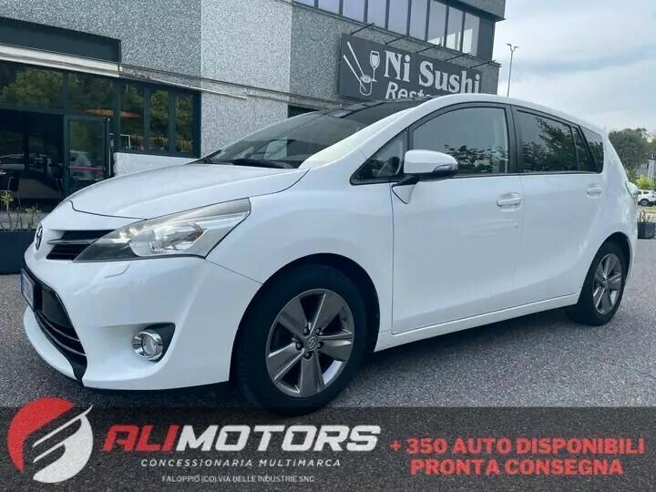 Toyota Verso 1.6 D-4D 7 posti*Tetto*Navi*Neopatentati*