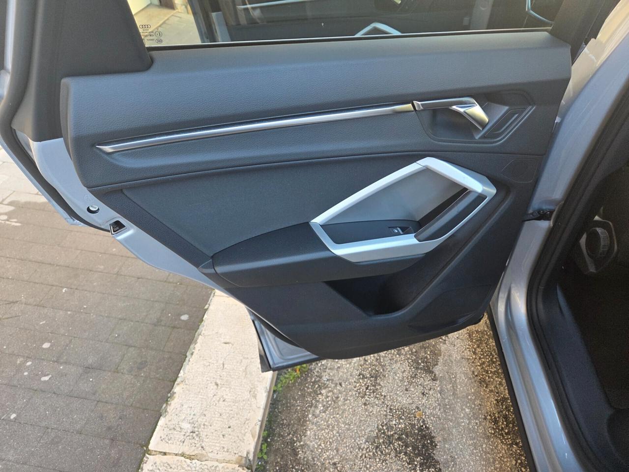 AUDI Q3 ANNO 2022 2.0 TDI 150 CV KM CERTIFICATI