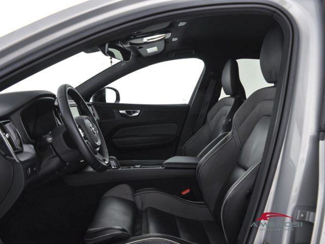 VOLVO XC60 B4 (d) AWD Geartronic R-design