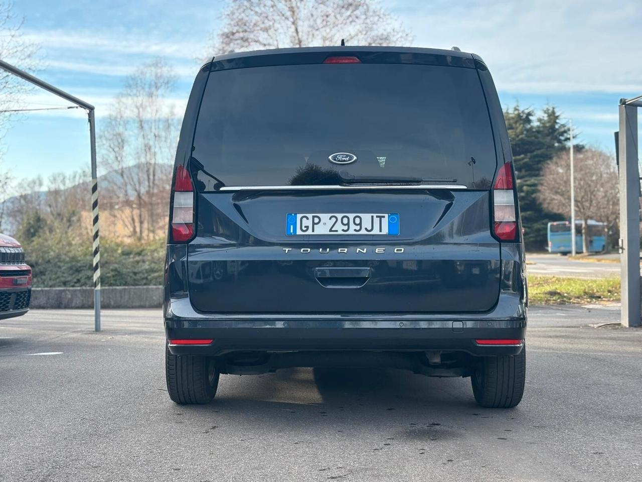 Ford Tourneo Connect 2.0 EcoBlue 122 CV Titanium