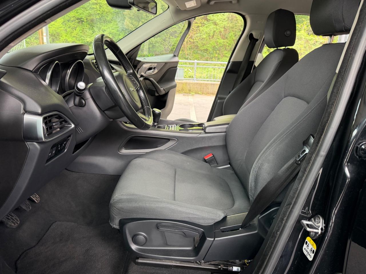 Jaguar F-Pace 2.0 D 180 CV AWD manuale - 2017 euro6