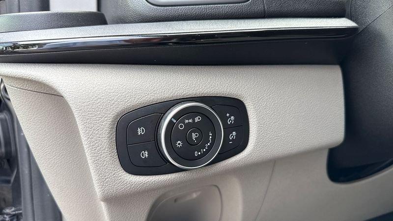 Ford Tourneo Custom 320 2.0 tdci 130cv Trend L1H1 E6