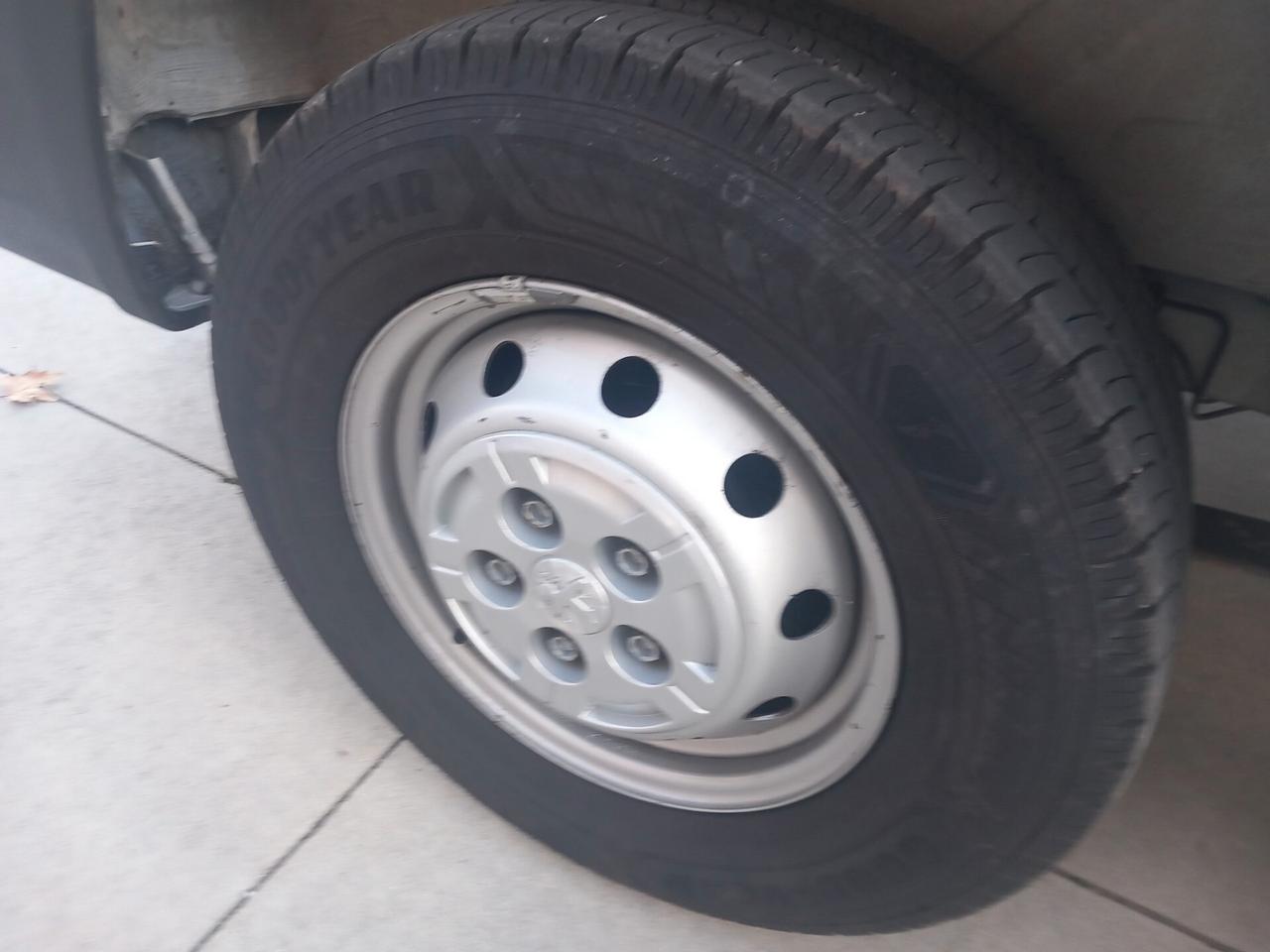 Peugeot Boxer 330 2.2 BlueHDi 140 S&S PC-TN Furgone