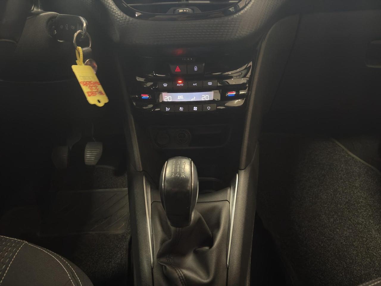 Peugeot 208 5p 1.2 puretech Allure 82cv