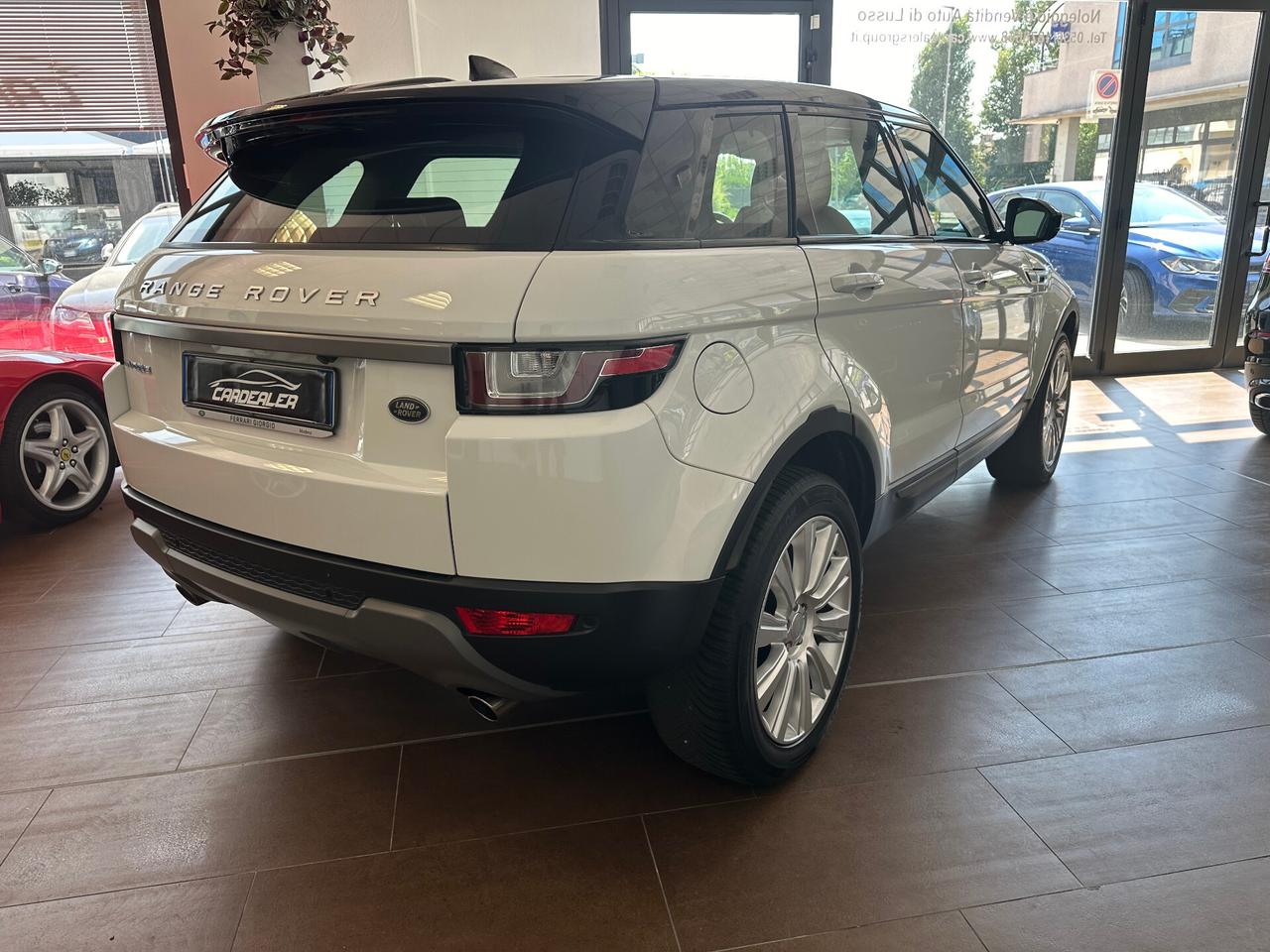 Range Rover Evoque 2.0 TD4 150 CV 5p. Pure