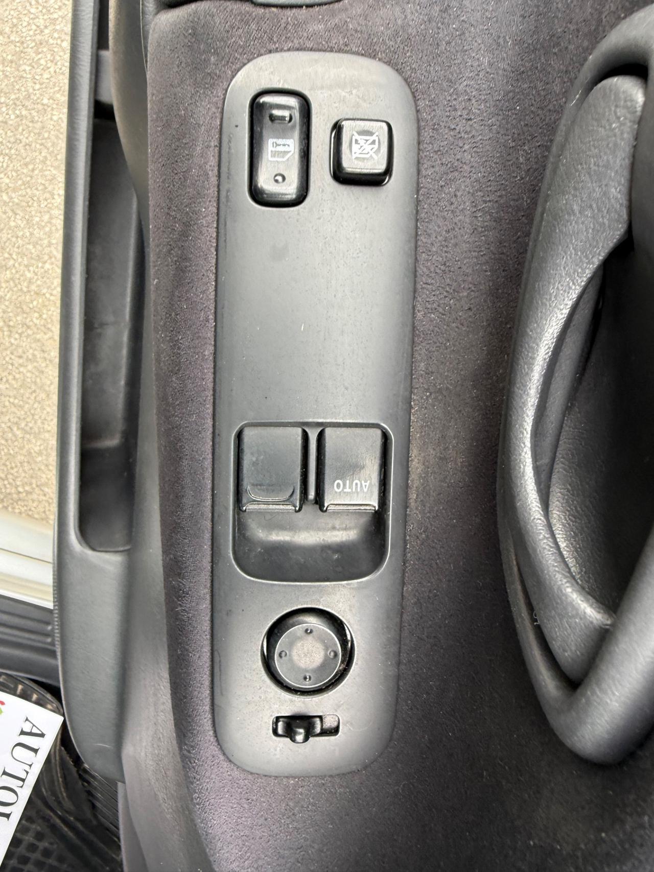 Suzuki Grand Vitara con carrello autocarro GPL
