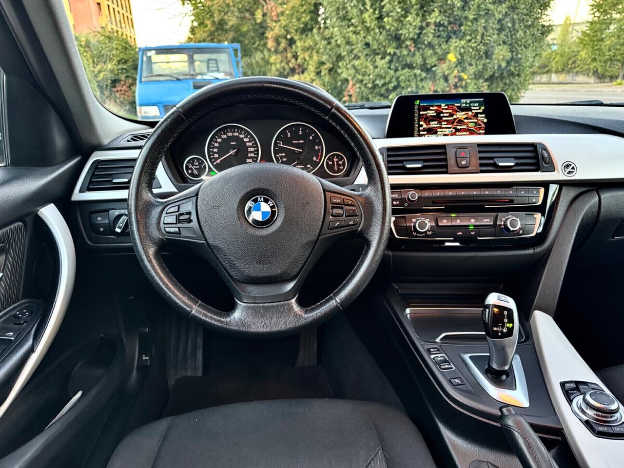 Bmw 318d Touring Business Advantage aut. 150cv 2016