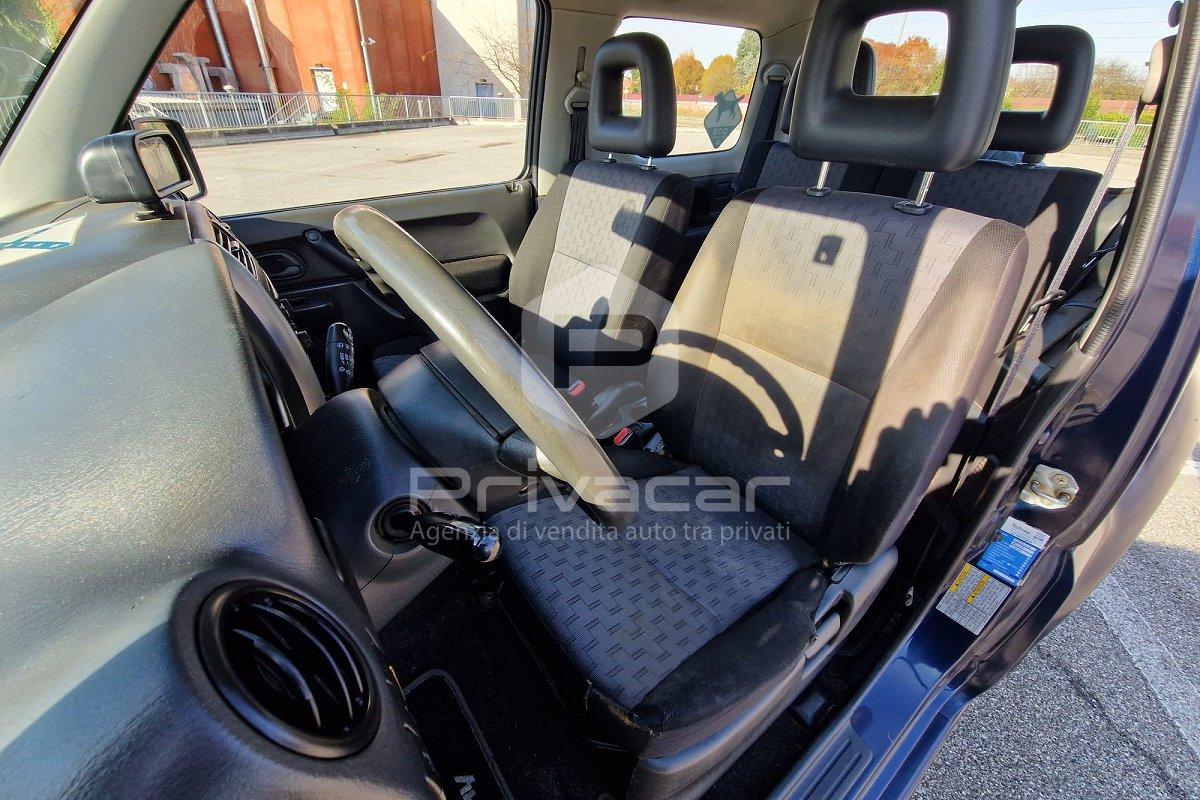 SUZUKI Jimny 1.3i 16V cat 4WD JLX