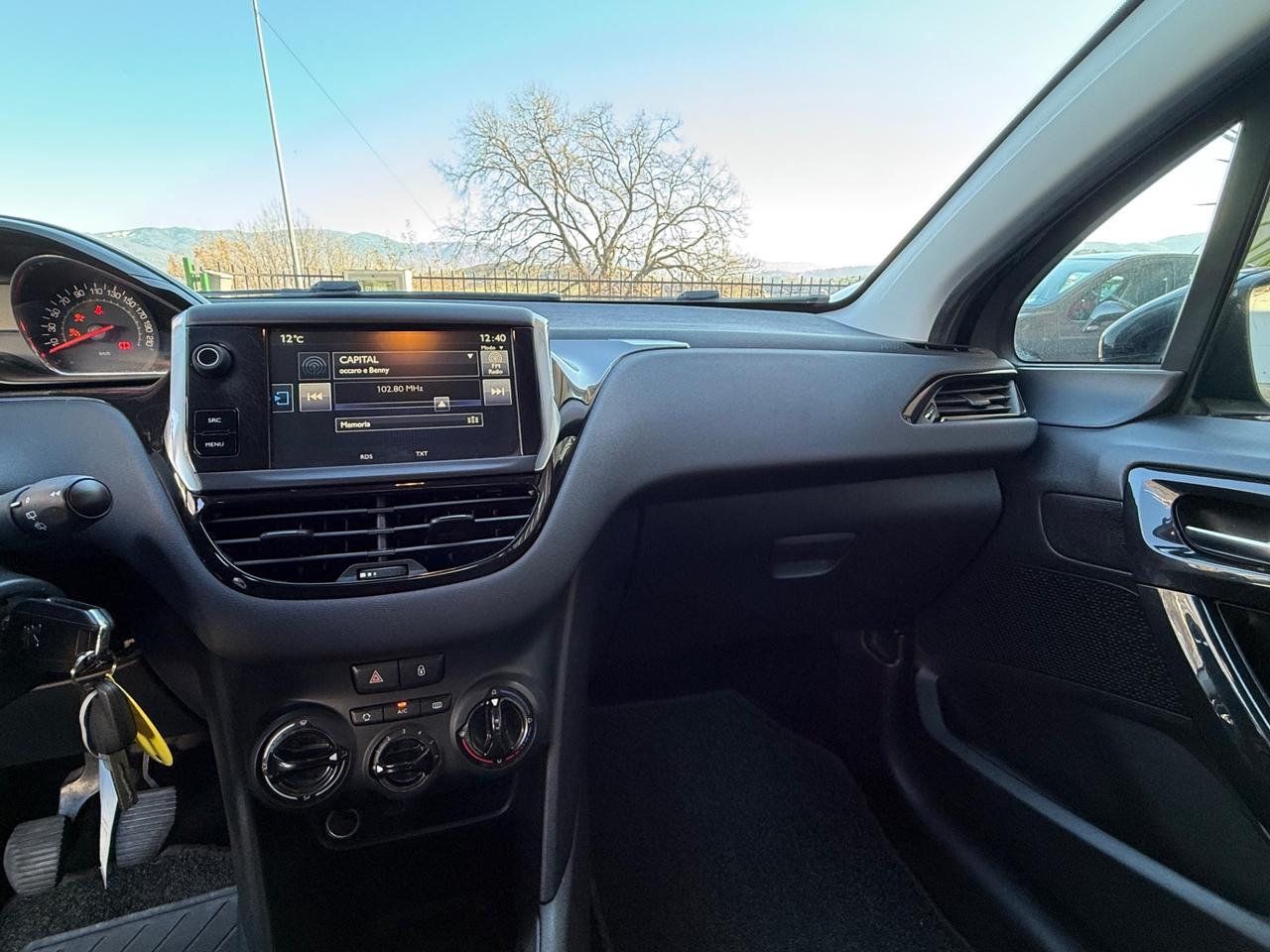 Peugeot 208 1.4 HDi 68 CV 3 porte Allure