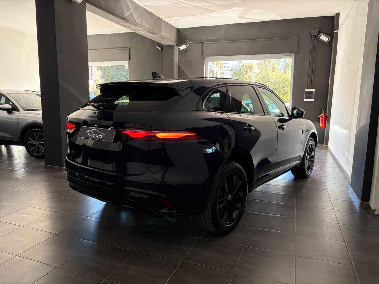 Jaguar F-Pace 2.0 D 204 CV AWD aut. R-Dynamic SE