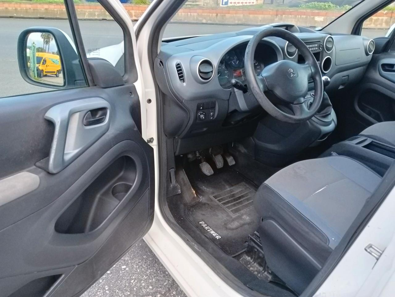 Peugeot Partner Tepee 1.6 HDi 115CV Active