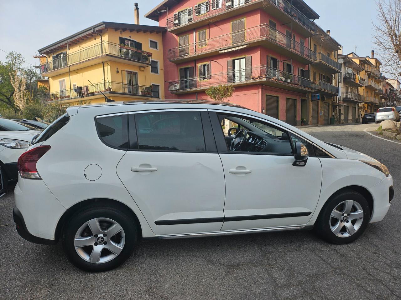 Peugeot 3008 1.6 HDi 115CV Allure 2014