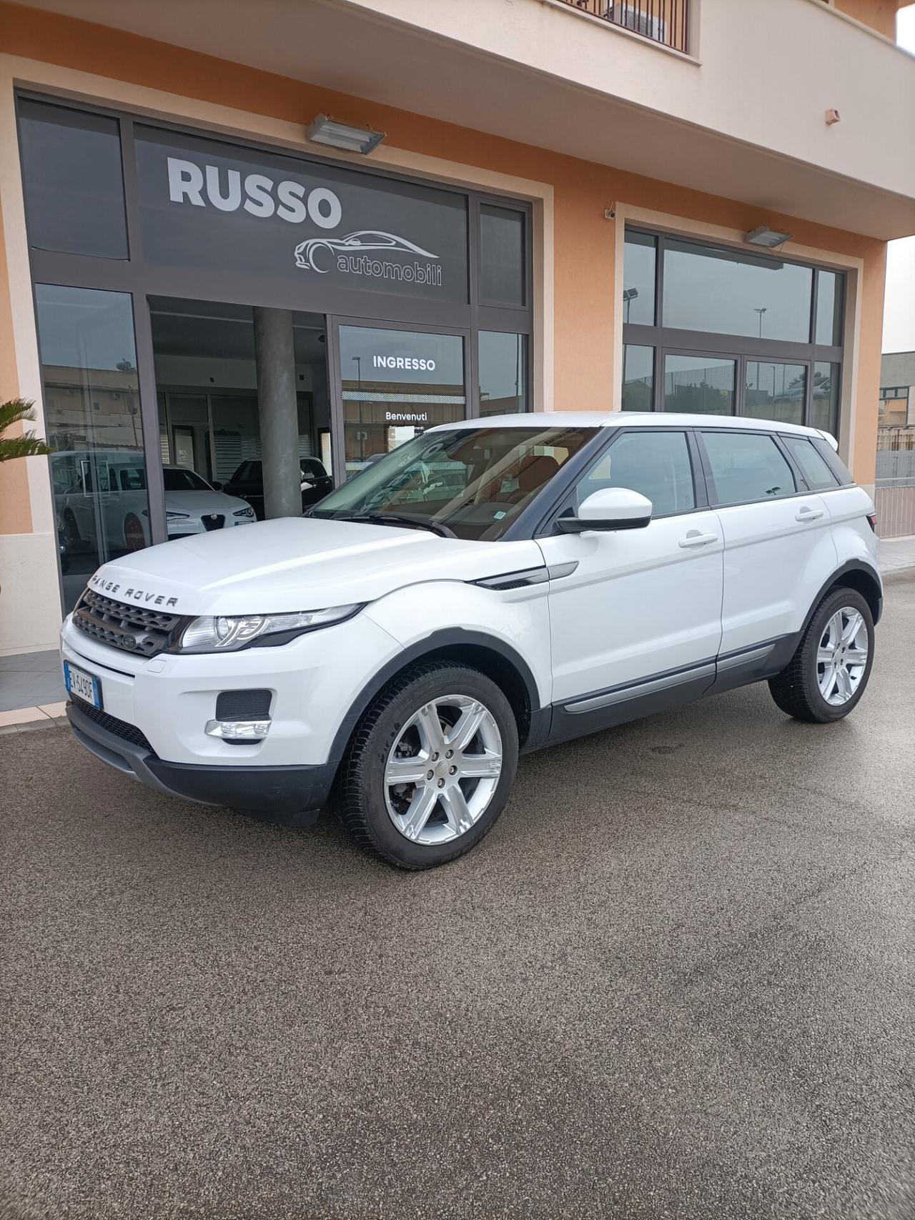 Land Rover Range Evoque 2.2 TD4 5p. Pure
