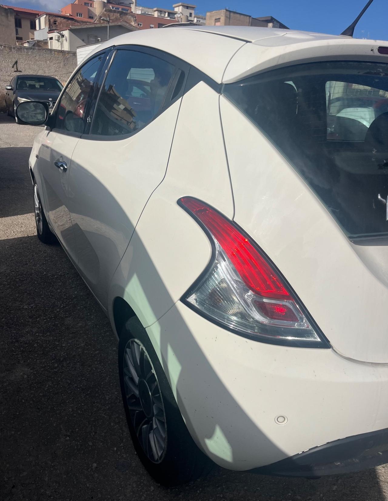 Lancia Ypsilon 1.3 MJT 16V 95 CV 5 porte S&S Gold