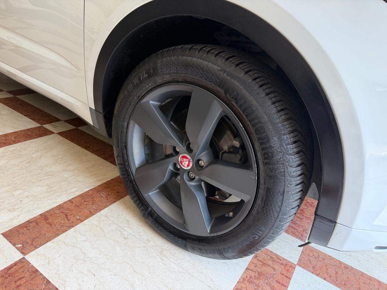Jaguar E-Pace 2.0D 180 CV AWD R-Dynamic S