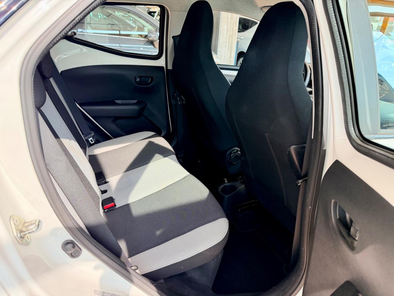 Toyota Aygo 1.000 benzina 69cv Neopatentati