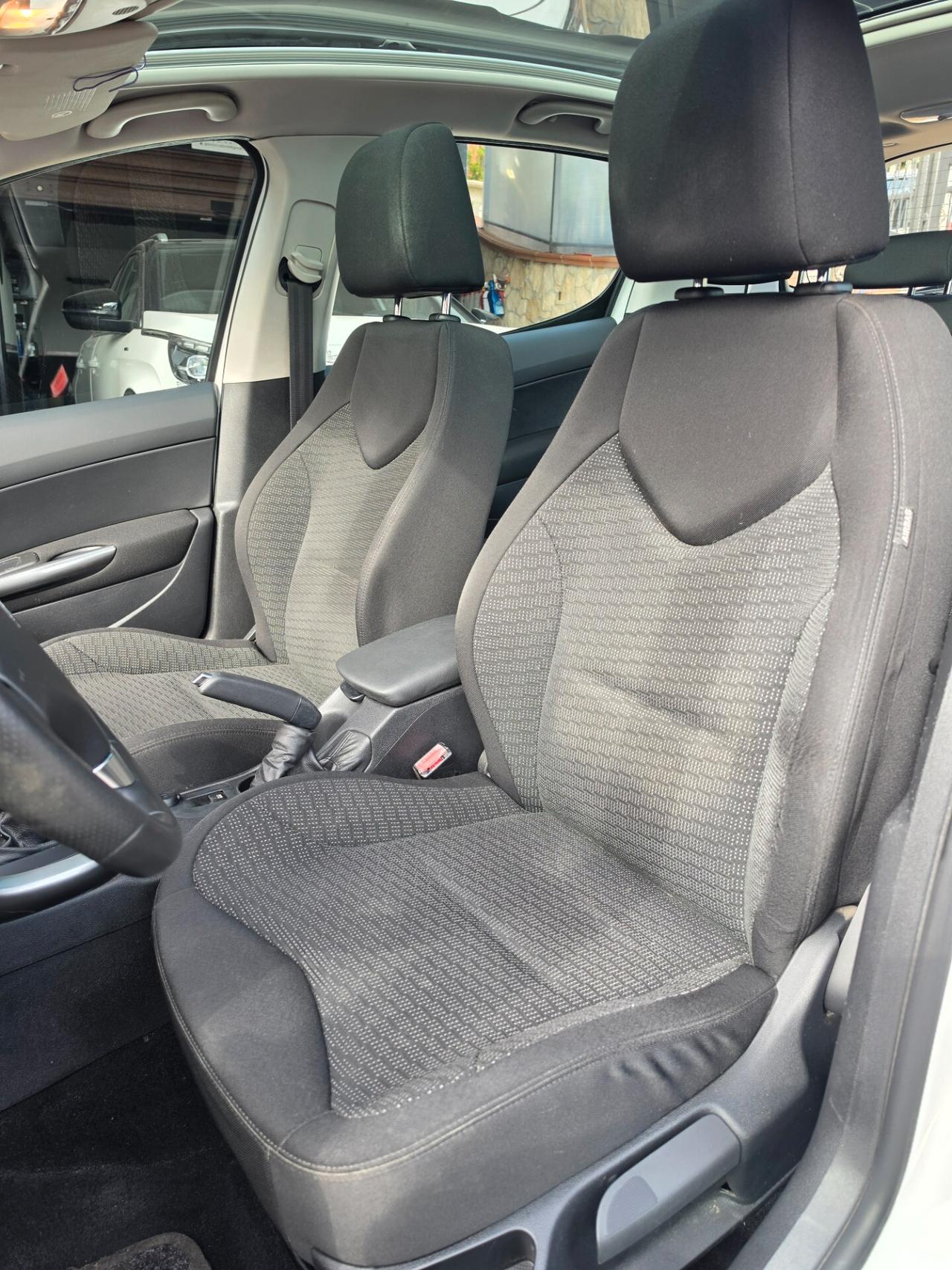 Peugeot 308 1.6 8V e-HDi 112CV Stop&Start 5p. Sport