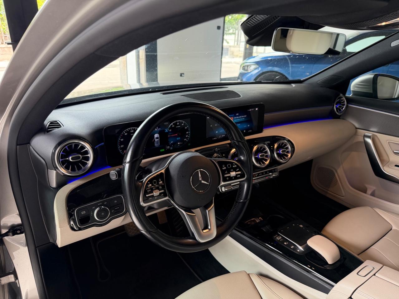 Mercedes-benz A 250 e hybrid EQ Premium