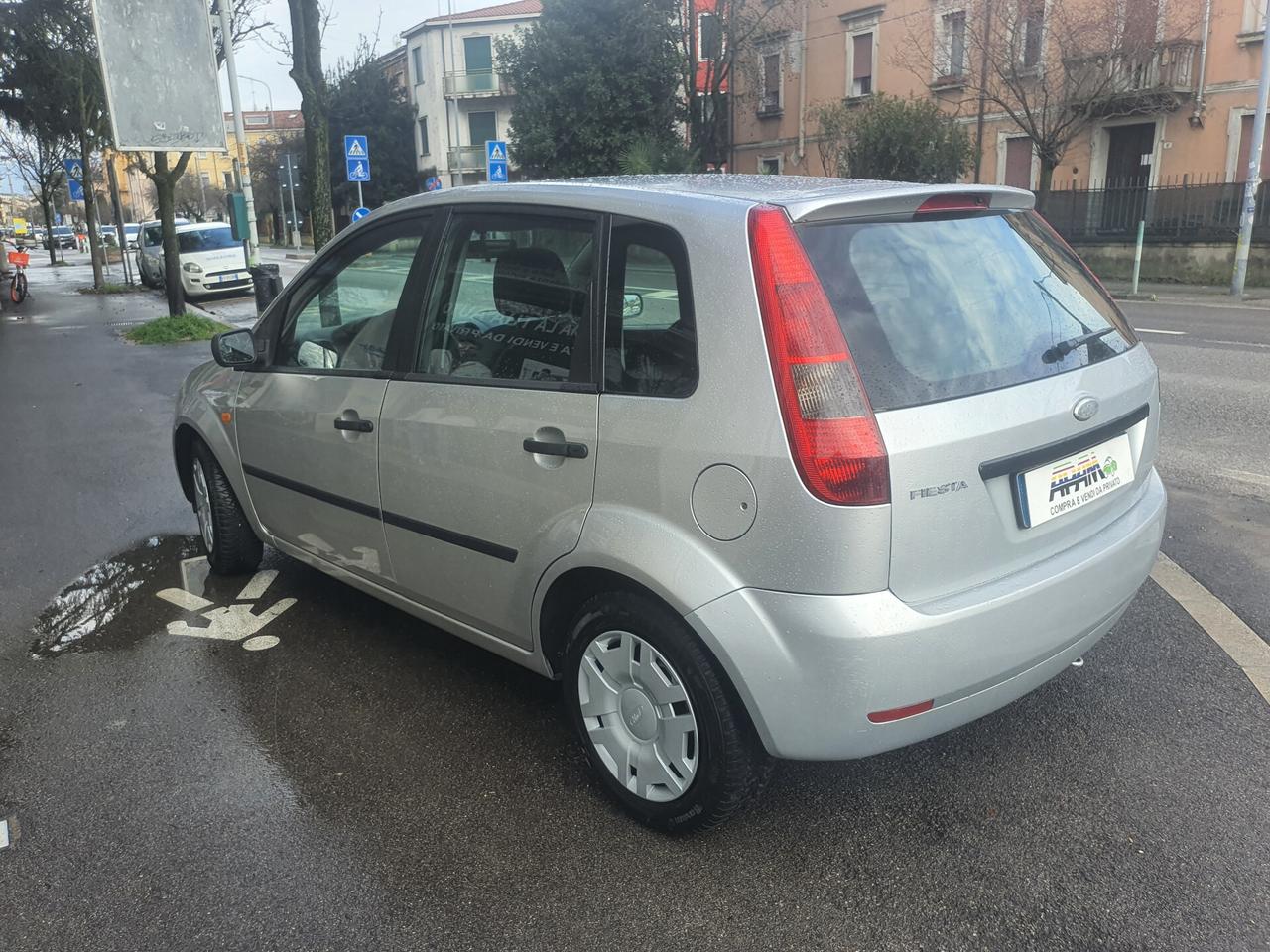 Ford Fiesta 1.2 16V 5p. Ambiente NEOPATENTATI