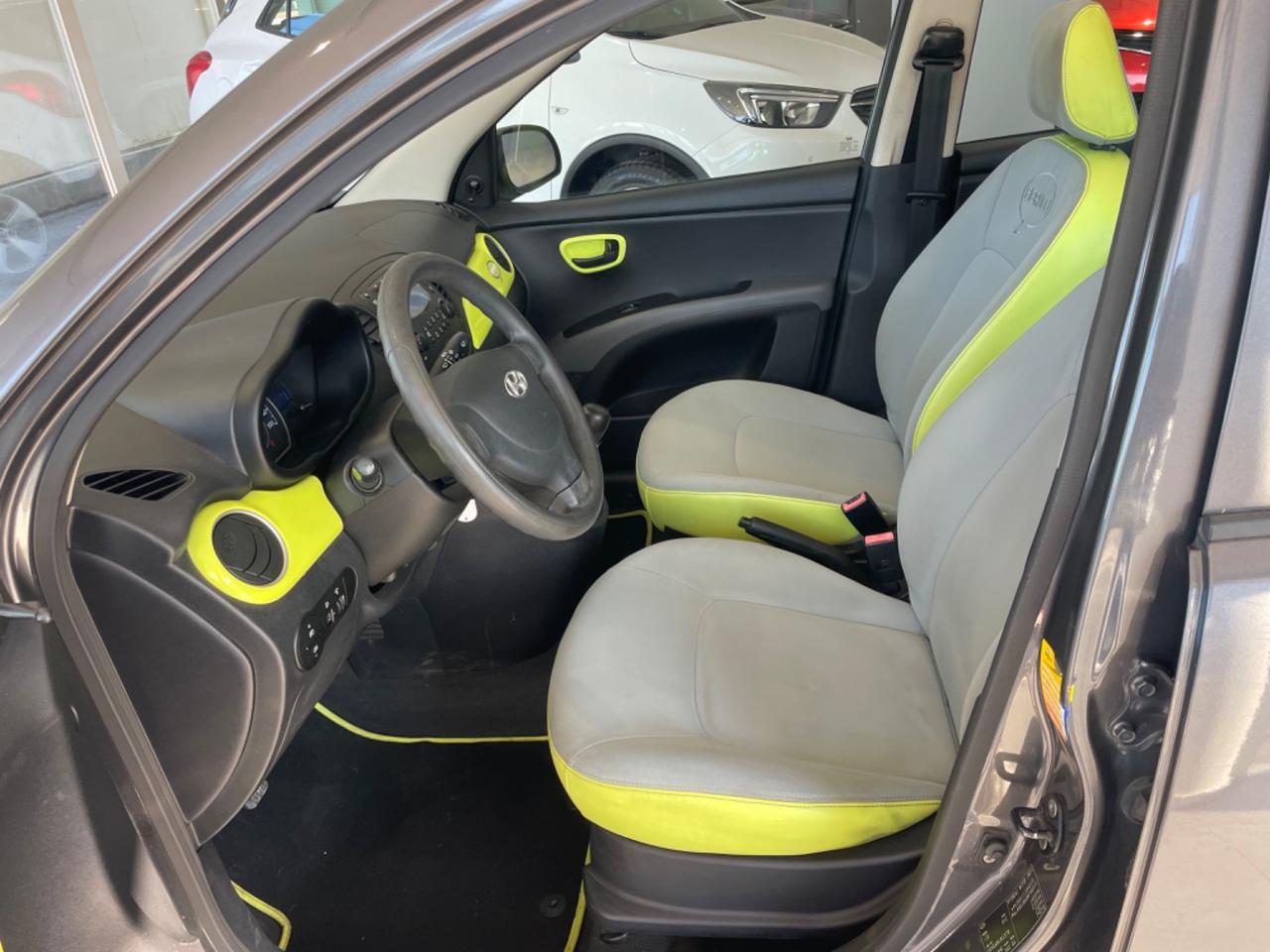 Hyundai i10 1.1 12V Fiorucci Soft Top Cabrio