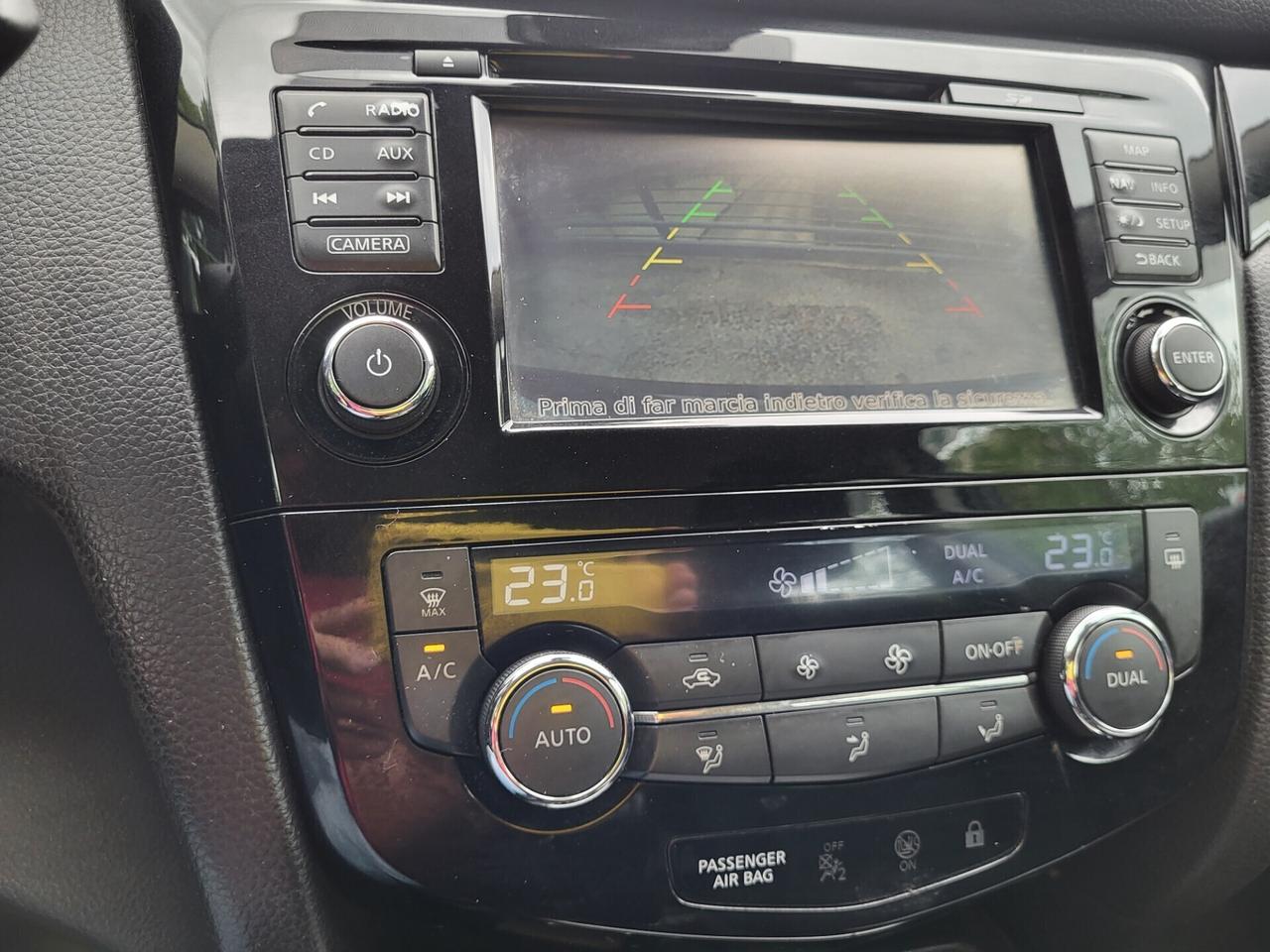 Nissan Qashqai 1,6 dCi-NAVI-TELECAMERA-3 REVISIONI