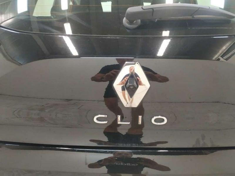 Renault Clio 1.6 E-Tech hybrid Intens 140cv auto my21