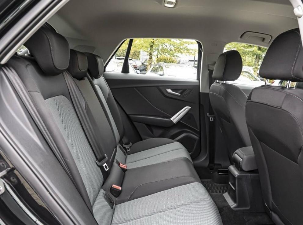 Audi Q2 30 TFSI S line Edition-Rata da 200 € al mese