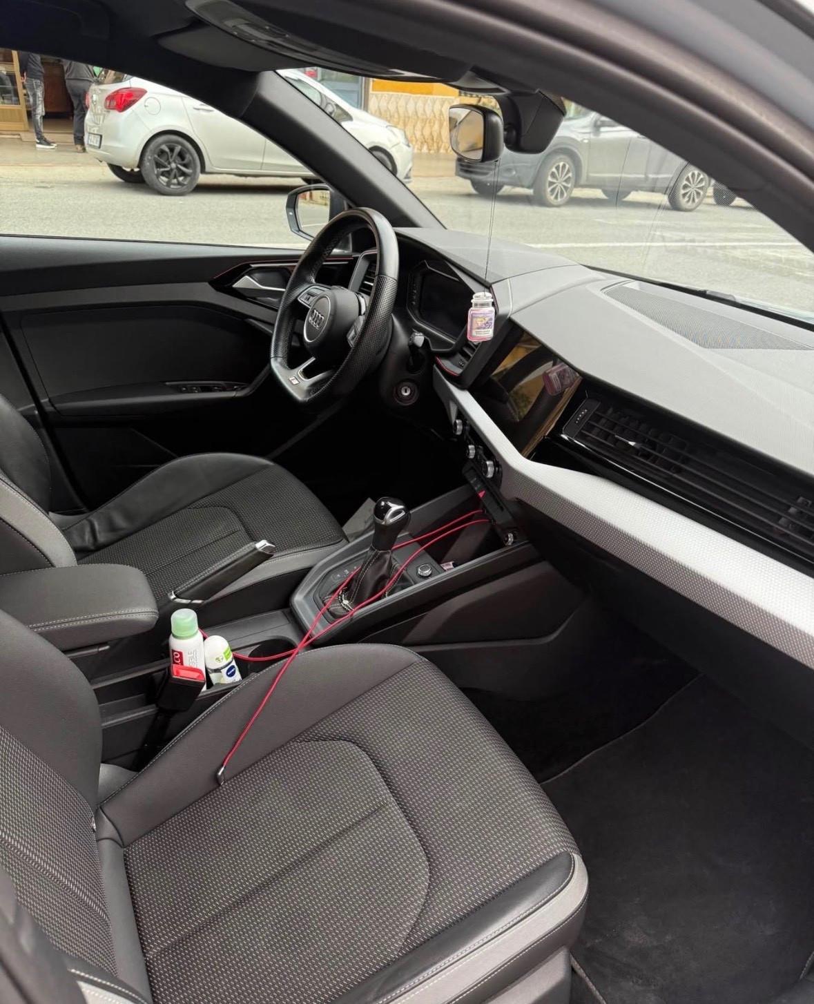 Audi A1 allstreet 30 TFSI S tronic Identity Contrast
