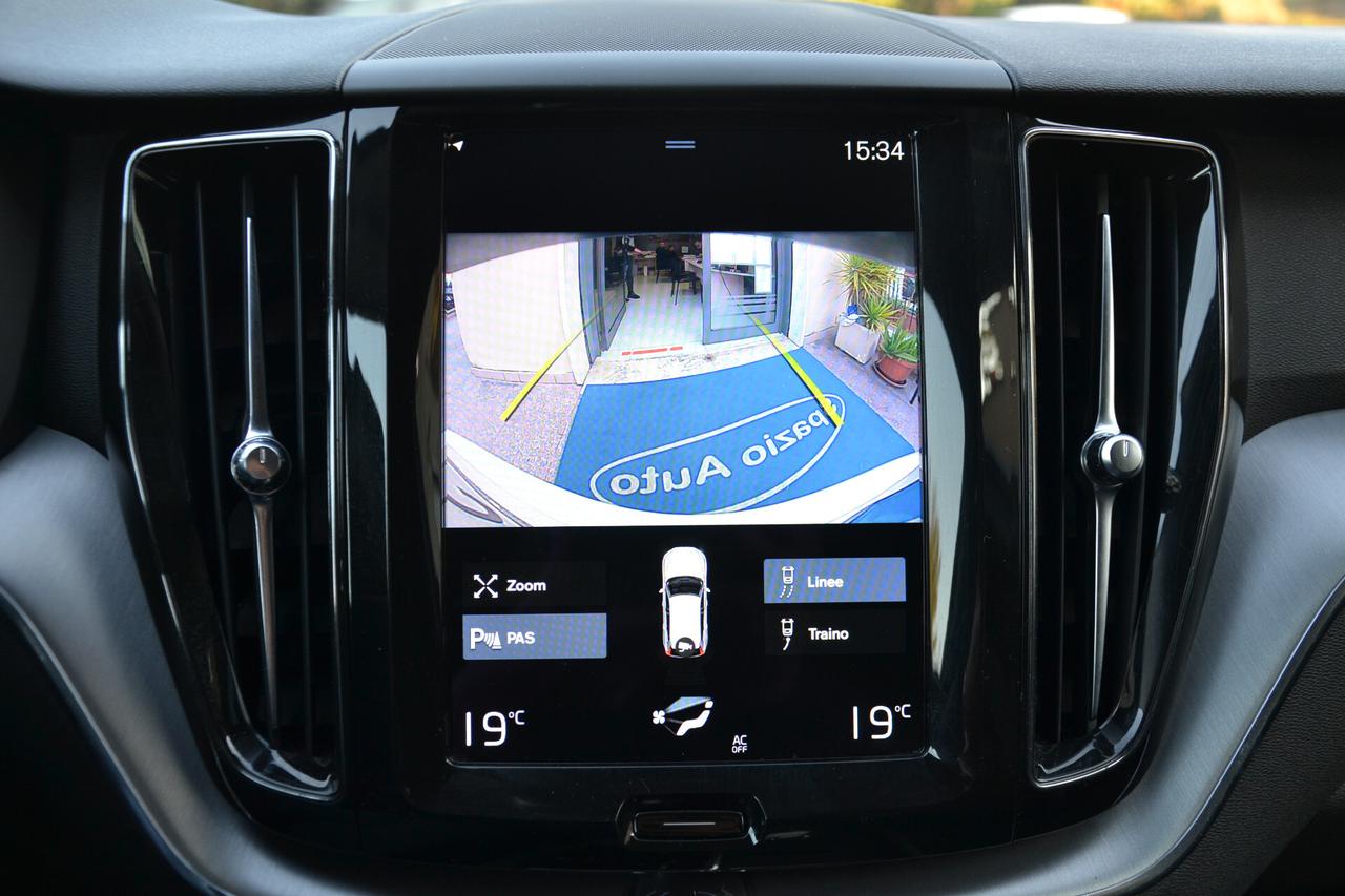 Volvo XC 60 2.0 197CV AWD HYBRID/DIESEL AUT.+FULL LED+RCAM+NAV