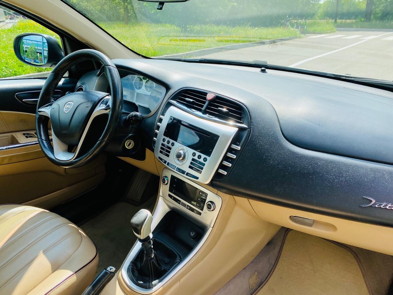 Lancia Delta 2.0 MJT DPF Argento