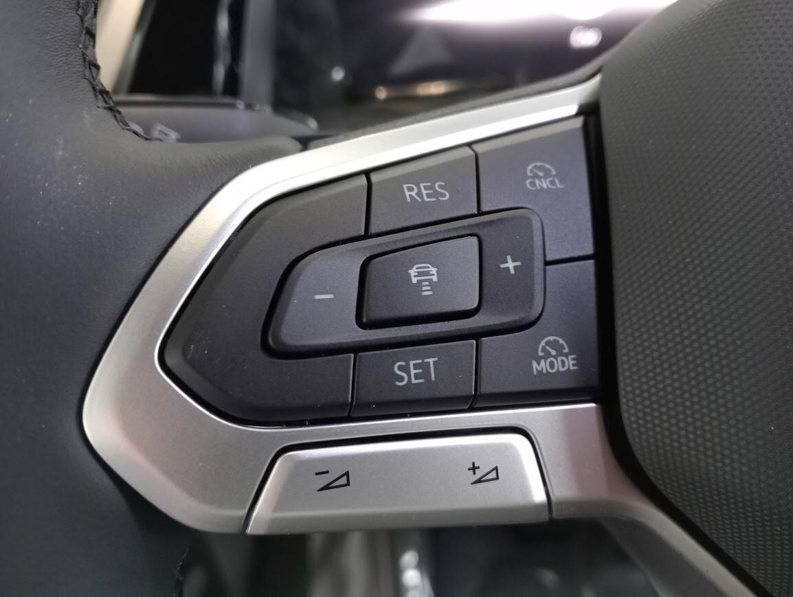 Volkswagen T7 Multivan 1.5 245cv PHEV 4MOTION 4X4 LIFE 7P PRONTA CONS