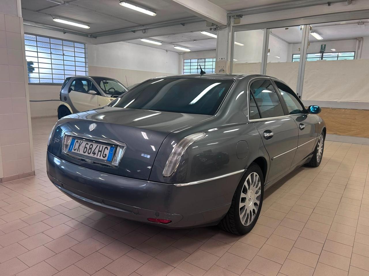 Lancia Thesis 2.4 JTD 20V Emblema