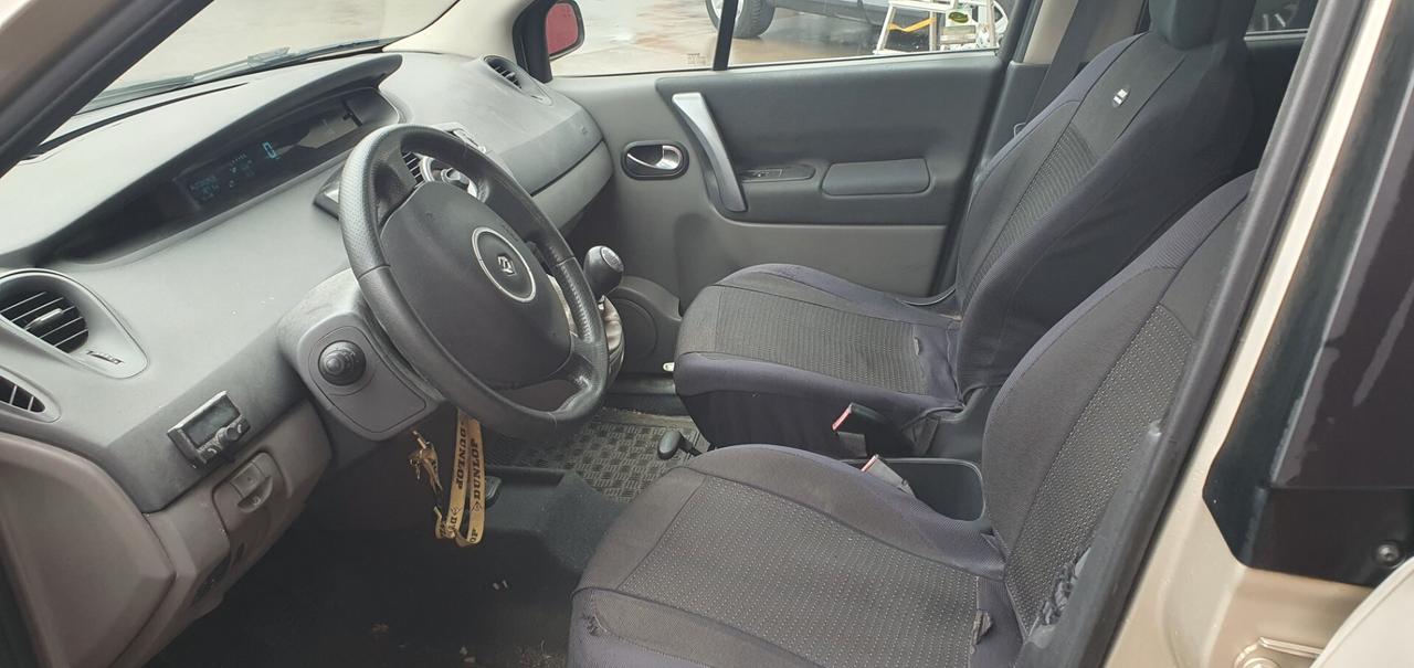 Renault Scenic Scénic 1.9 dCi/130CV Dynamique