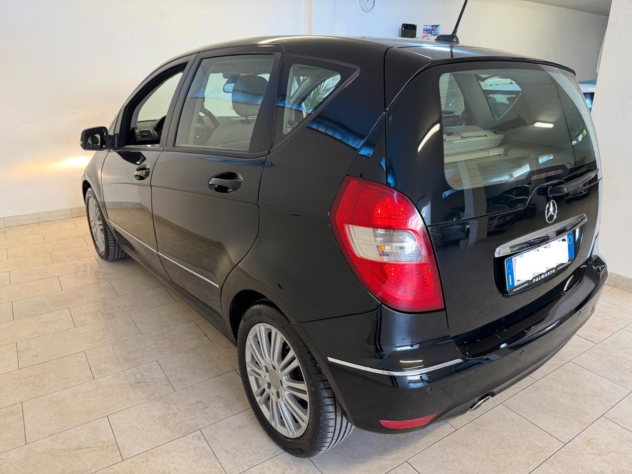 Mercedes-benz A 160 CDI AUTOMATICA Premium TAGLIANDATA NEOPATENTATI